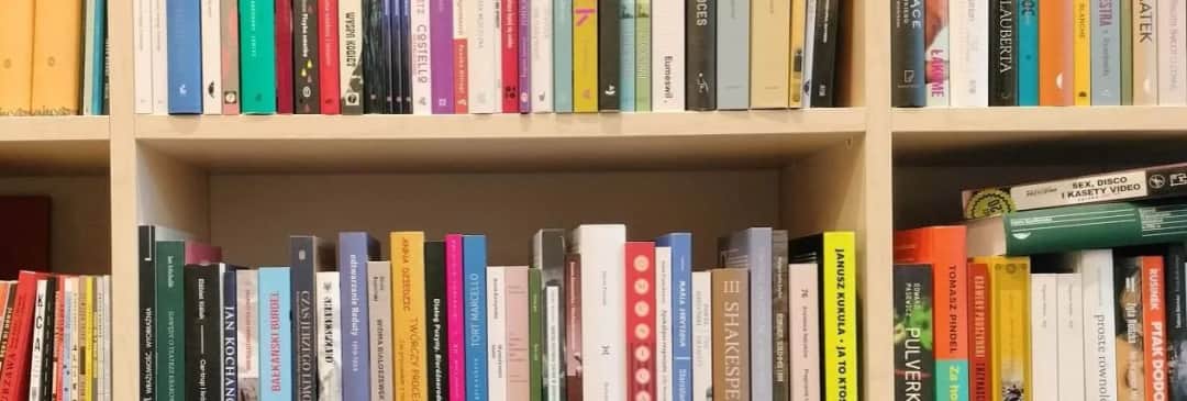 Najlepsze książki o teatrze, które zmienią twoje spojrzenie na sztukę