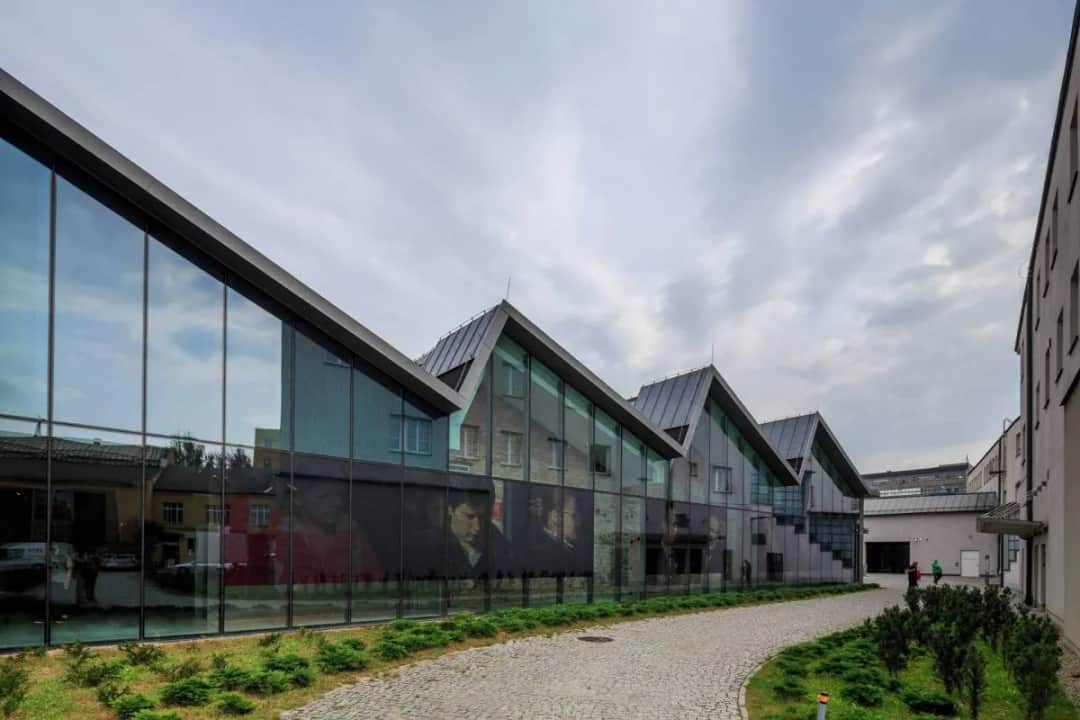 Mocak muzeum sztuki współczesnej: co musisz wiedzieć przed wizytą