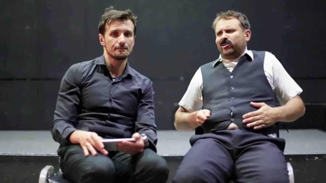 Kabaret po angielsku - znaczenie, historia i słynne występy